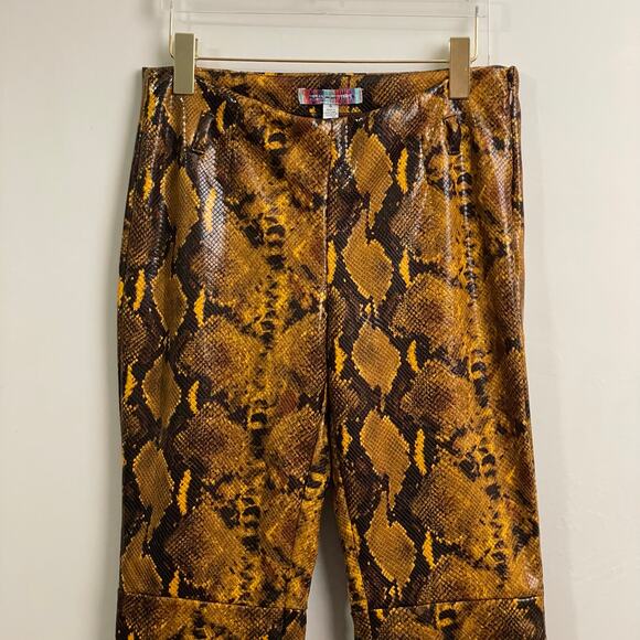 Urban Outfitters 6 snakeskin flare pants metallic black yellow mid rise animal - Picture 2 of 7